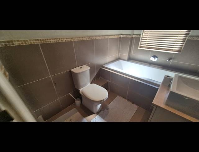 4 BEDROOM SIMPLEX FOR SALE IN KINDLEWOOD ESTATE